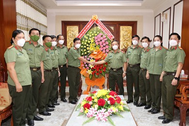 Trường Đại học An ninh nhân dân làm việc và tổ chức thi tuyển sinh tại Công an tỉnh Sóc Trăng, Công an tỉnh Hậu Giang