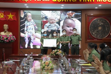 Hội Phụ nữ Trường Đại học An ninh nhân dân triển khai Công trình “Mẹ đỡ đầu” và thực hiện Chương trình “Tết yêu thương - Tết sẻ chia” dịp Tết Nguyên đán Nhâm Dần năm 2022
