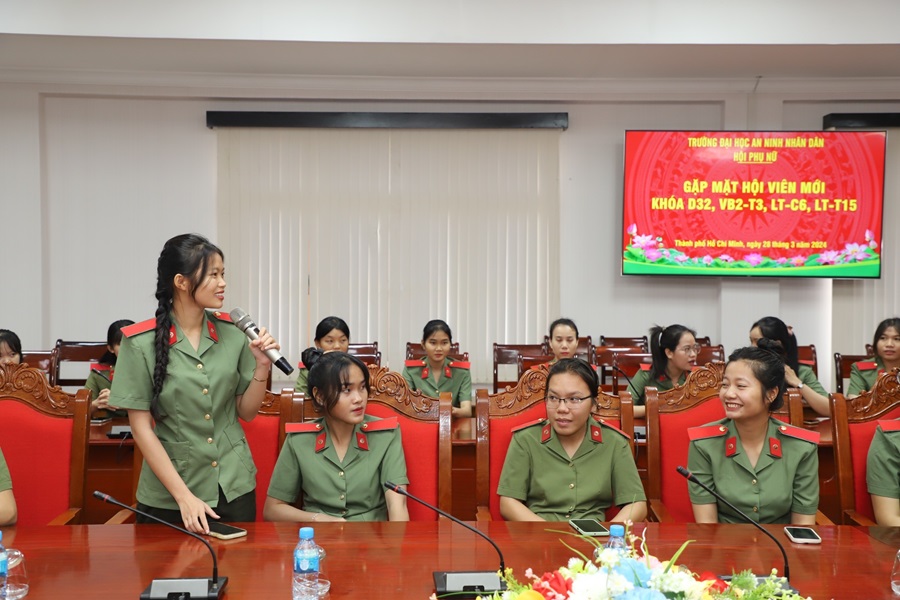 Chương trình gặp mặt hội viên mới và báo cáo chuyên đề “Văn hóa giao tiếp, ứng xử” 