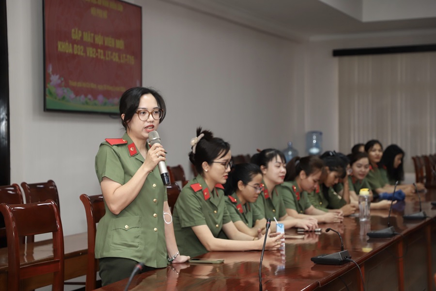 Chương trình gặp mặt hội viên mới và báo cáo chuyên đề “Văn hóa giao tiếp, ứng xử” 