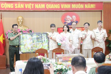 Chi bộ cơ sở Khoa Lý luận chính trị và Khoa học xã hội nhân văn tổ chức thành công Đại hội điểm