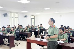 Khoa Lý luận chính trị và Khoa học xã hội nhân văn tổ chức đánh giá, nhận xét bài giảng, tích cực chuẩn bị cho Hội thi giảng viên giỏi cấp Bộ các Trường Đại học, Học viện trong Công an nhân dân năm học 2025
