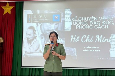 Lớp Trung cấp Lý luận chính trị khoá 2, hệ không tập trung, lớp thứ 2 thực hành “Thi kể chuyện về tư tưởng, đạo đức, phong cách Hồ Chí Minh”