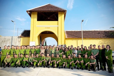 Lớp T04.TCCT.K2.KTT3 Đắk Lắk tham quan Bảo tàng tỉnh Đắk Lắk và Nhà đày Buôn Ma Thuột.