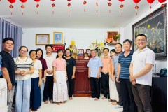 Khoa Lý luận chính trị và Khoa học xã hội nhân văn thăm, chúc Tết  gia đình Mẹ Việt Nam anh hùng Nguyễn Thị Chạy dịp Xuân Bính Ngọ 2026