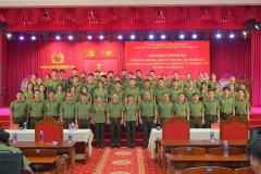 Khoa Lý luận chính trị và Khoa học xã hội nhân văn tổ chức sinh hoạt chuyên đề cho sinh viên Khóa D34