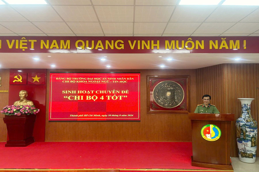 Chi bộ Khoa Ngoại ngữ - Tin học tổ chức sinh hoạt Chuyên đề “chi bộ 4 tốt”