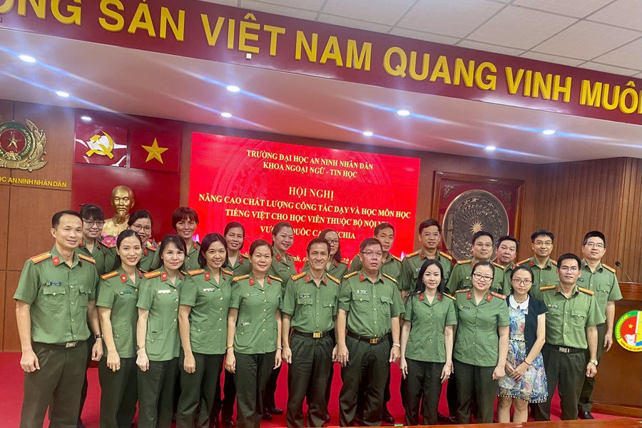 Khoa Ngoại ngữ – Tin học tổ chức Hội nghị cấp Khoa, chủ đề “Nâng cao chất lượng công tác dạy và học môn học tiếng Việt cho học viên thuộc Bộ Nội vụ Vương quốc Campuchia”