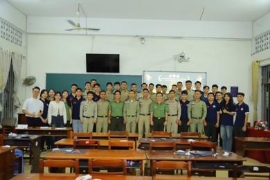 Tổ chức cuộc thi "Rung chuông vàng" chào mừng kỷ niệm 71 năm ngày Quốc khánh Campuchia cho học viên Bộ Nội vụ Vương quốc Campuchia