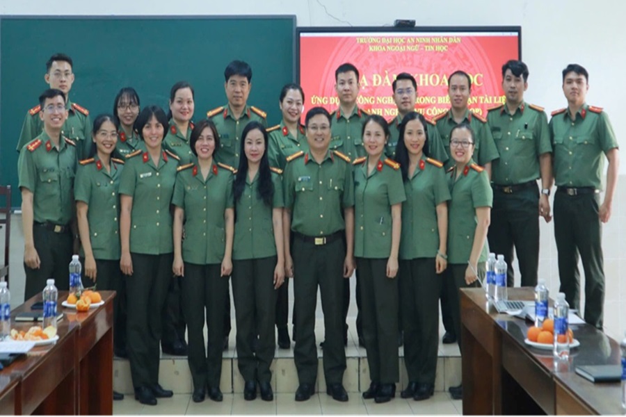 Khoa Ngoại ngữ - Tin học tổ chức Tọa đàm khoa học Ứng dụng công nghệ trí tuệ nhân tạo (AI) trong biên soạn tài liệu tiếng Anh chuyên ngành