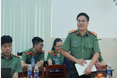 Khoa Ngoại ngữ - Tin học tổ chức Tọa đàm khoa học Ứng dụng công nghệ trí tuệ nhân tạo (AI) trong biên soạn tài liệu tiếng Anh chuyên ngành