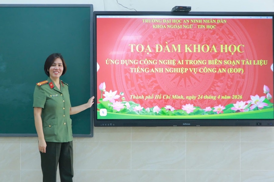 Khoa Ngoại ngữ - Tin học tổ chức Tọa đàm khoa học Ứng dụng công nghệ trí tuệ nhân tạo (AI) trong biên soạn tài liệu tiếng Anh chuyên ngành