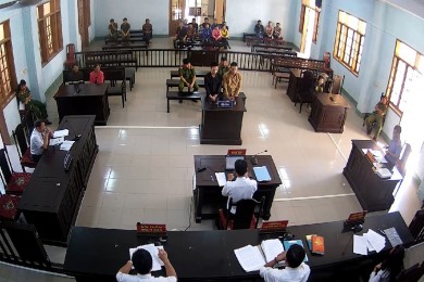 Bàn về nội dung và phương hướng hoàn thiện chính sách pháp luật Tố tụng hình sự Việt Nam đối với người dưới 18 tuổi phạm tội