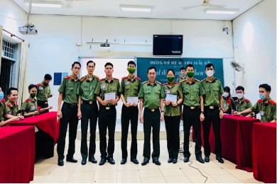 Khoa Luật tổ chức hoạt động ngoại khóa với nội dung “Thi tìm hiểu pháp luật cho học viên khóa D29”