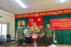 Khoa Luật - Trường Đại học An ninh nhân dân tổ chức đi thăm và chúc mừng Cục An ninh điều tra - Bộ Công an và Phòng An ninh điều tra - Công an TP. Hồ Chí Minh nhân kỷ niệm 70 năm ngày truyền thống lực lượng An ninh điều tra