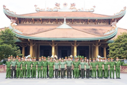 Hành trình nghiên cứu thực tế thiết thực của lớp Trung cấp Lý luận Chính trị, khoá 2, hệ tập trung, lớp thứ 6 (T04.TCCT.K2.TT6)