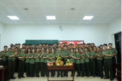 CLB Pháp luật tổ chức buổi sinh hoạt chuyên đề Tuyên truyền pháp luật về bảo đảm ANTT dịp Tết và cuộc thi trang trí mâm ngũ quả