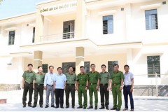 Đoàn công tác của Trường Đại học An ninh nhân dân đến thăm và làm việc tại Công an xã Phước Vinh, huyện Châu Thành, tỉnh Tây Ninh