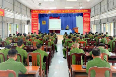 Trường Đại học An ninh nhân dân phối hợp Công an tỉnh Cà Mau tổ chức lớp bồi dưỡng kiến thức dân tộc đối tượng 4 năm 2025