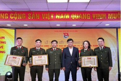 Giảng viên Trường Đại học An ninh nhân dân được trao giải tại Cuộc thi Chính luận về bảo vệ nền tảng tư tưởng của Đảng trong đoàn viên, thanh thiếu niên lần thứ Nhất, năm 2025