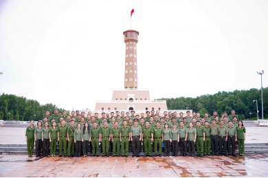 Trường Đại học An ninh nhân dân tổ chức nghiên cứu thực tế cho học viên Lớp Trung cấp lý luận chính trị tại tỉnh Cà Mau