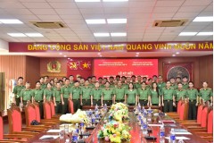 Khoa Quản lý nhà nước về an ninh, trật tự Trường Đại học An ninh nhân dân và Phòng Quản lý xuất nhập cảnh Công an thành phố Hồ Chí Minh tổ chức ký Bản ghi nhớ phối hợp và Toạ đàm khoa học