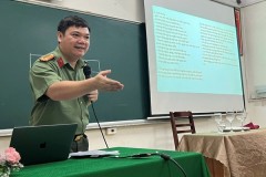 Câu lạc bộ K5 tổ chức báo cáo chuyên đề Lễ tân ngoại giao cho lớp LT_T12 và VB2_TC2A