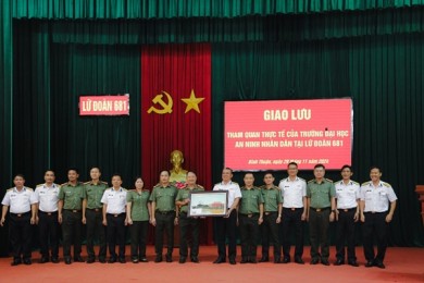 Khoa An ninh đối ngoại: sôi nổi các hoạt động chào mừng kỷ niệm 80 năm Ngày thành lập Quân đội nhân dân Việt Nam (22/12/1944 - 22/12/2024) và 35 năm ngày hội Quốc phòng toàn dân (22/12/1989 - 22/12/2024)