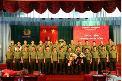 Khoa An ninh xã hội thiết thực tổ chức các hoạt động chào mừng Kỷ niệm 40 năm Ngày nhà giáo Việt Nam (20/11/1992 - 20/11/2022)