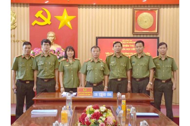 Tổ chức đánh giá, nghiệm thu đề tài khoa học cấp Cơ sở do Thượng tá, TS. Nguyễn Phú Quảng, Phó trưởng khoa An ninh điều tra làm chủ nhiệm