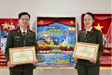 Giảng viên, sinh viên Trường Đại học An ninh nhân dân tham dự Lễ hưởng ứng Ngày Pháp luật nước Cộng hòa xã hội chủ nghĩa Việt Nam năm 2025 và nhận bằng khen Bộ trưởng Bộ Công an 