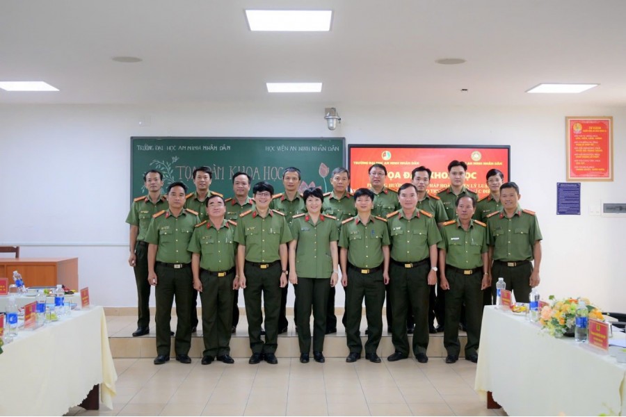 Trường Đại học An ninh nhân dân phối hợp với Học viện An ninh nhân dân tổ chức tọa đàm khoa học về hoàn thiện lý luận công tác điều tra của lực lượng An ninh nhân dân Trường Đại học An ninh nhân dân phối hợp với Học viện An ninh nhân dân tổ chức tọa đàm khoa học về hoàn thiện lý luận công tác điều tra của lực lượng An ninh nhân dân