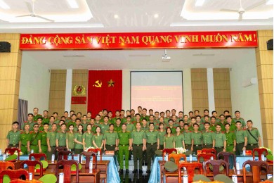 Khoa An ninh chính trị nội bộ tổ chức học tập ngoại khóa, nghiên cứu thực tế cho học viên Trung đội VB2_T3B tại huyện Côn Đảo, tỉnh Bà Rịa - Vũng Tàu