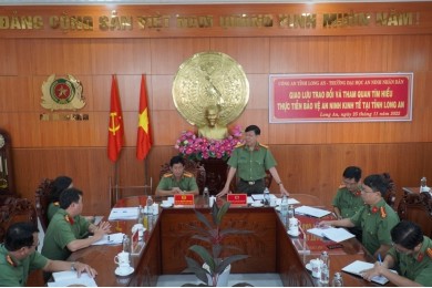 Khoa An ninh kinh tế trao đổi và tham quan tìm hiểu thực tiễn bảo vệ an ninh kinh tế tại tỉnh Long An