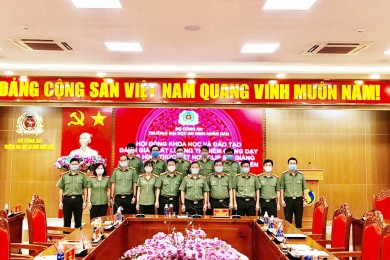 Hội đồng Khoa học và Đào tạo - Trường Đại học An ninh nhân dân thẩm định khả năng ứng dụng hình thức giảng dạy trực tuyến đối với các môn học/học phần khoa học cơ bản
