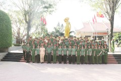 Khoa Lý luận chính trị và Khoa học xã hội nhân văn  quán triệt, vận dụng quan điểm của Đảng về công tác tư tưởng vào thực tiễn giảng dạy