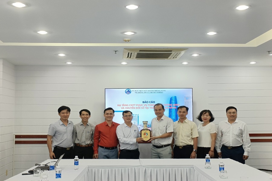 Trường Đại học An ninh nhân dân tổ chức tham quan thực tế tìm hiểu kinh nghiệm chuyển đổi số tại Đà Nẵng