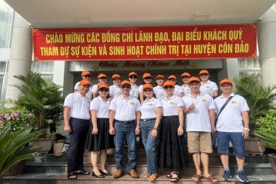 Chi bộ Khoa Ngoại ngữ - Tin học tổ chức hoạt động sinh hoạt chính trị tại huyện Côn Đảo, tỉnh Bà Rịa - Vũng Tàu nhân kỷ niệm 134 năm ngày sinh của Chủ tịch Hồ Chí Minh (19/5/1890-19/5/2024)