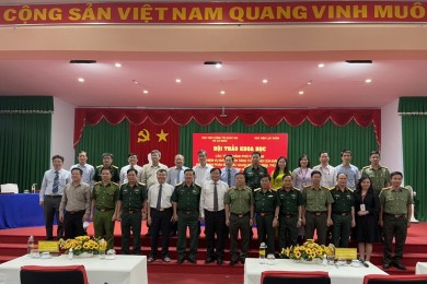 Lực lượng Công an nhân dân với nhiệm vụ bảo vệ nền tảng tư tưởng của Đảng, đấu tranh phản bác các quan điểm sai trái, thù địch trong tình hình mới