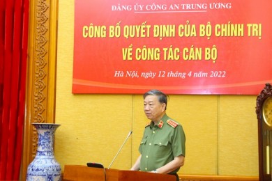 Công bố Quyết định nhân sự tham gia Đảng ủy, Ban Thường vụ Đảng ủy Công an Trung ương