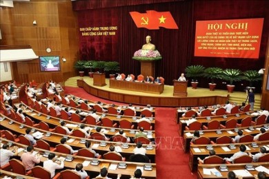 Sự lãnh đạo trực tiếp, tuyệt đối và toàn diện của Đảng đối với công tác xây dựng lực lượng Công an nhân dân theo tư tưởng Hồ Chí Minh