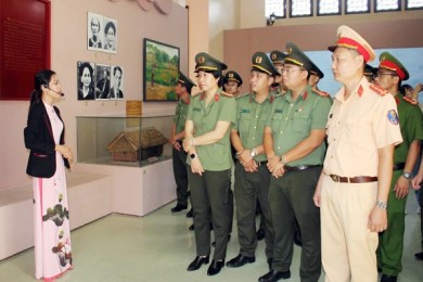 Cương quyết, khôn khéo trong đấu tranh với tội phạm