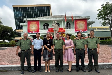Đảng ủy, Ban Giám hiệu Trường Đại học An ninh nhân dân, Khoa Quân sự,  võ thuật, thể dục thể thao chúc mừng Trường Đại học TDTT Thành phố Hồ Chí Minh  nhân dịp kỉ niệm 77 năm ngày Thể thao Việt Nam (27/3/1946 – 27/3/2023)