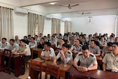 Trường Đại học An ninh nhân dân và Cảng Hàng không quốc tế Tân Sơn Nhất phối hợp tổ chức kiểm tra sát hạch lớp huấn luyện quản lý sử dụng công cụ hỗ trợ