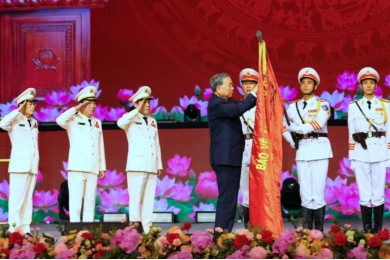 Lực lượng CAND vinh dự đón nhận Huân chương Sao Vàng lần thứ 5