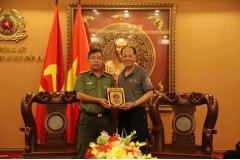 Cảnh sát Australia và Canada tham quan, giao lưu  tại Trường Đại học An ninh nhân dân