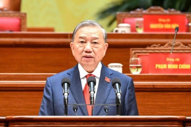 Vững bước dưới cờ Đảng