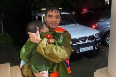 Thủ tướng Nguyễn Xuân Phúc gửi Thư khen lực lượng Công an nhân dân đã tích cực giúp đỡ nhân dân, phòng, chống thiên tai, lũ lụt tại các tỉnh miền Trung