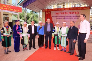 Đại tướng Tô Lâm dự Ngày hội Đại đoàn kết toàn dân tộc tại xã Lũng Nặm, huyện Hà Quảng, tỉnh Cao Bằng