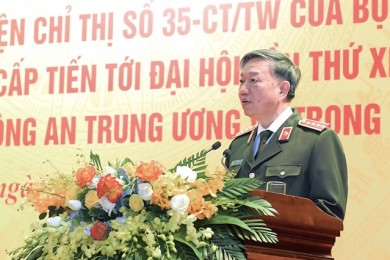 Đưa Nghị quyết Đại hội Đảng vào thực tiễn công tác, chiến đấu của Công an đơn vị, địa phương